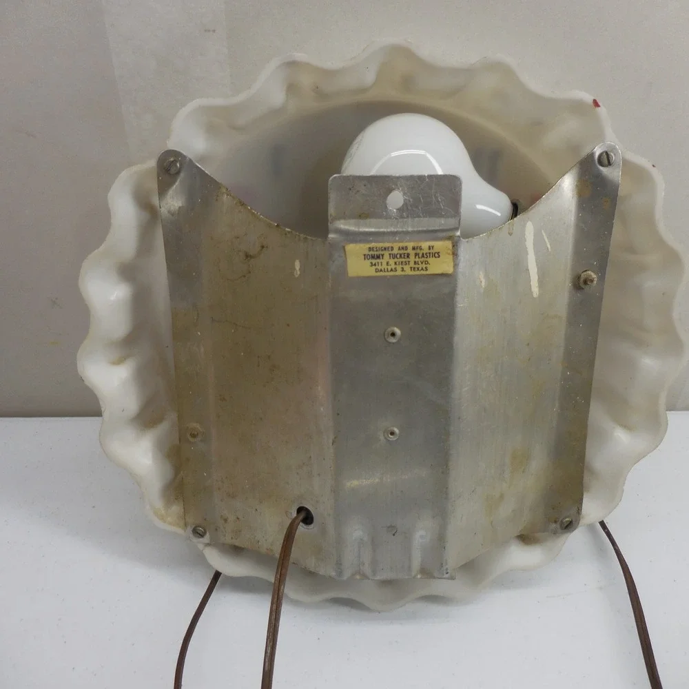 Vintage Dr Pepper Bottle Cap Light Up Wall Clock Tommy Tucker Plastics Retro